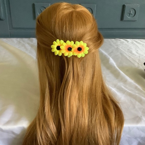 set of 2 large alligator clips embellished with sunflowers - Picture 1 of 6